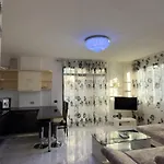 Sea View Apartment *